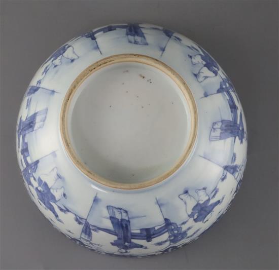 A Chinese blue and white petal lobed bowl, Kangxi period, Diam.23.5cm, glaze losses to rim